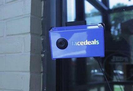 Facedeals كاميرا من فايسبوك تتعرّف إلى وجهك خلال تسوّقك